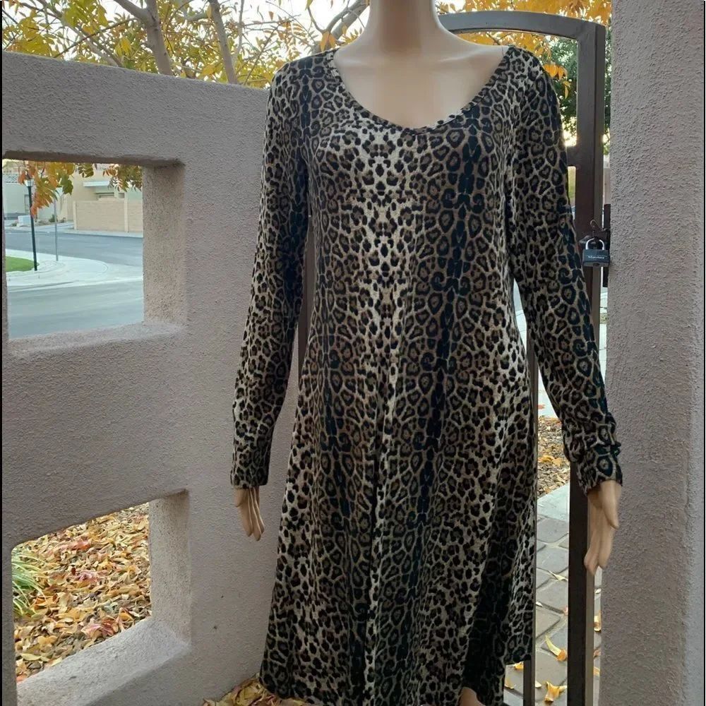 Dearcase Sz Large Scoop Neck Long Sleeve Black Brown Animal Print Woman’s Dress